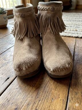 Fringed Suede Minnetonka moccasins